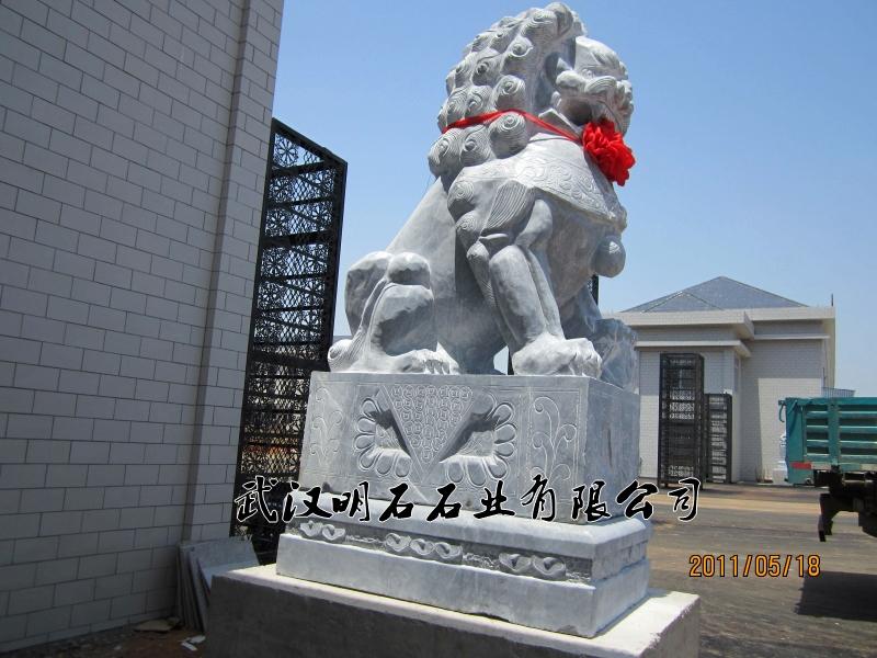 黄石石狮子